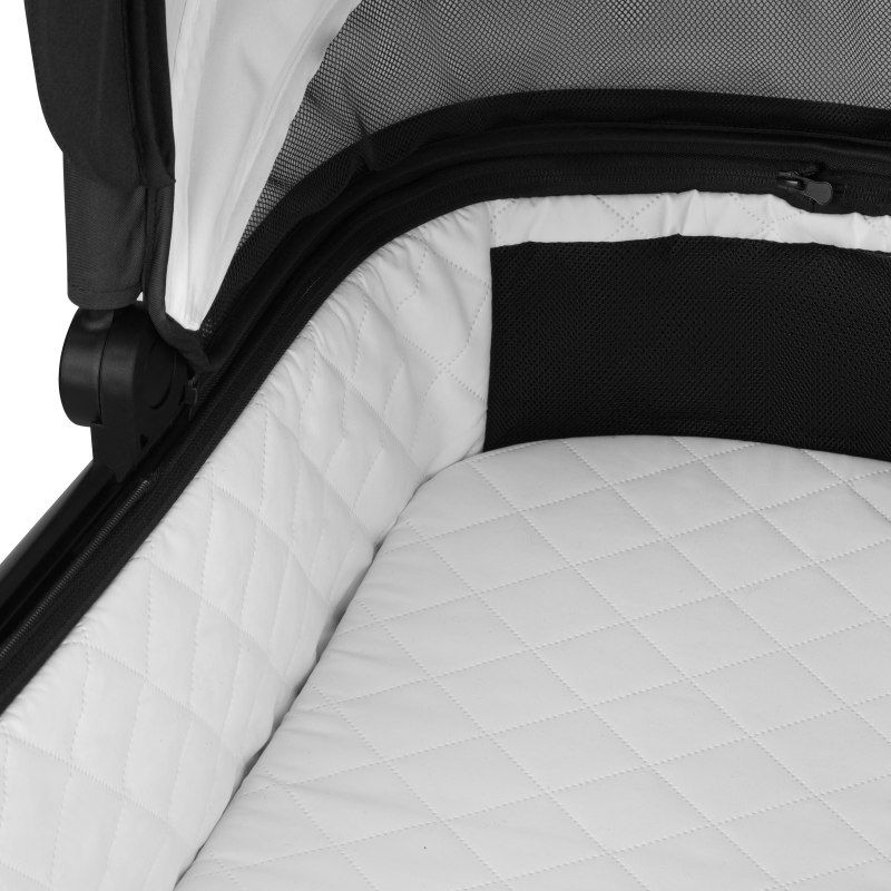 Lionelo Layla 3 в 1 Black Onyx - Багатофункціональна коляска з сидінням